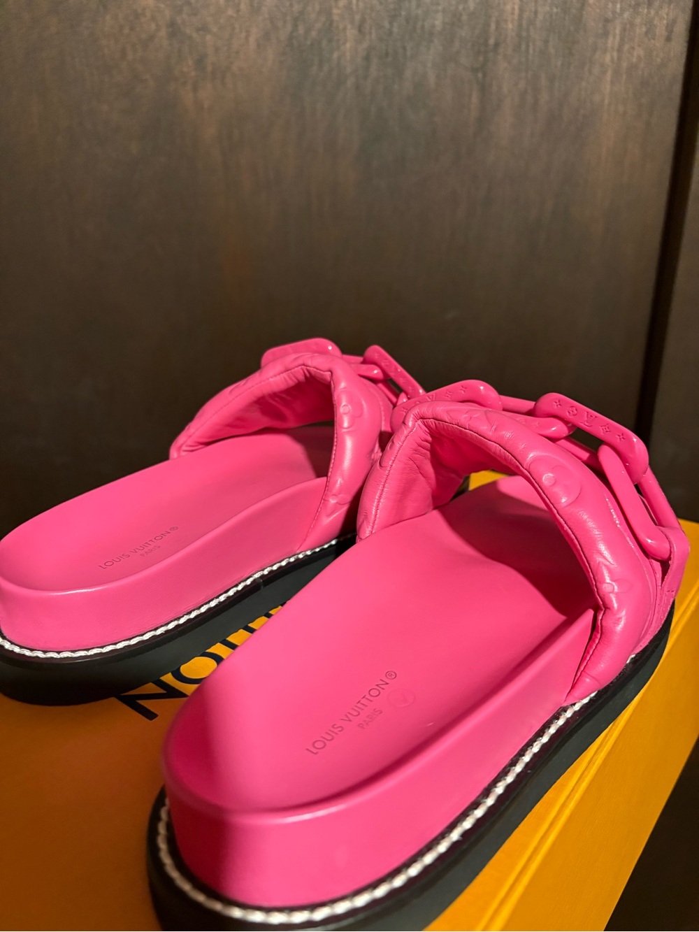 Louis Vuitton Hot Pink Leather Chain Slide Sandals - Picture 4 of 8